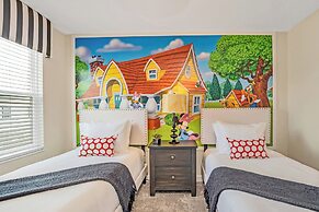 Large Villa, Private Pool+game Room+movie Theater!