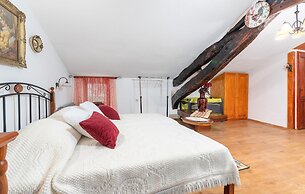 Holiday House Marina