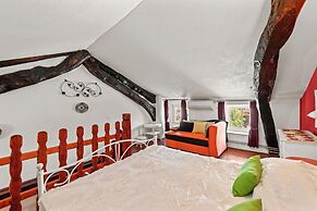 Holiday House Marina