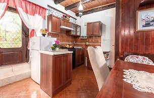 Holiday House Marina