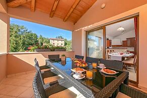 Charming 6-bed Villa in Vižinada