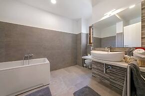 Charming 6-bed Villa in Vižinada