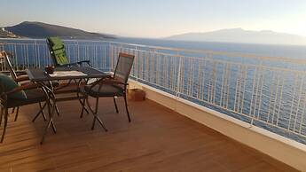 Vasiliki Beachfront Luxury Apartment