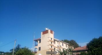 Cactus Hill Side Hotel