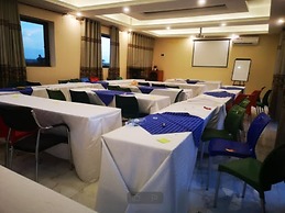 Cactus Hill Side Hotel