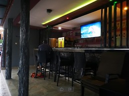 Cactus Hill Side Hotel