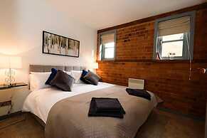 Karah Suites - Gloucester Docks