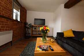 Karah Suites - Gloucester Docks