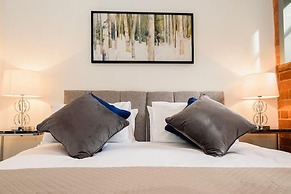 Karah Suites - Gloucester Docks