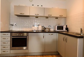 Karah Suites - Gloucester Docks