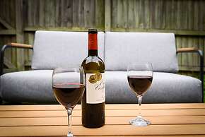 Karah Suites - Harescombe House