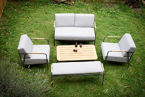 Karah Suites - Harescombe House