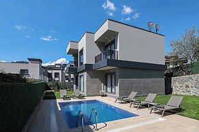 Aileena Hotel & Villas