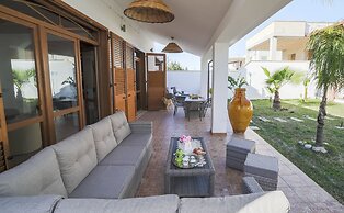 Villa Geraldina  con piscina