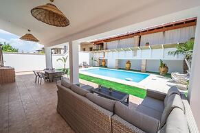 Villa Geraldina  con piscina
