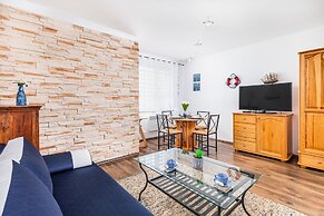 Plac Neptuna Apartments by Renters