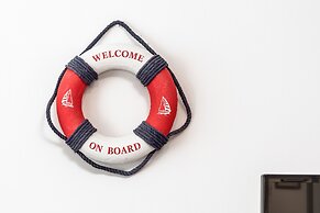 Plac Neptuna Apartments by Renters