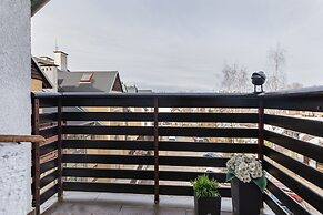 Plac Neptuna Apartments by Renters