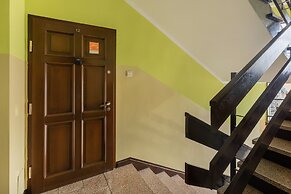 Plac Neptuna Apartments by Renters