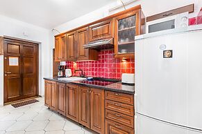 Plac Neptuna Apartments by Renters