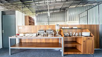 Treebo Petals Suites