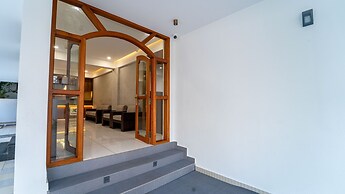 Treebo Petals Suites