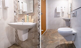 Treebo Petals Suites