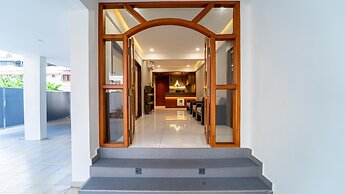 Treebo Petals Suites