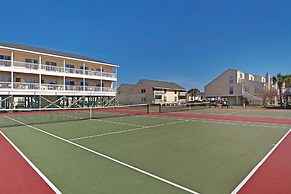 Studio With A Queen Size Bed, Twin Bed And Sofa Sleeper - Sleeps 5 0 B