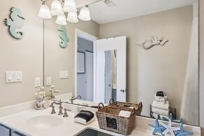 Studio With A Queen Size Bed, Twin Bed And Sofa Sleeper - Sleeps 5 0 B