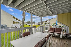 Studio With A Queen Size Bed, Twin Bed And Sofa Sleeper - Sleeps 5 0 B