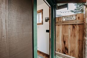 72mf - Rustic - Pets Ok - Sleeps 2 1 Bedroom Cabin by Redawning