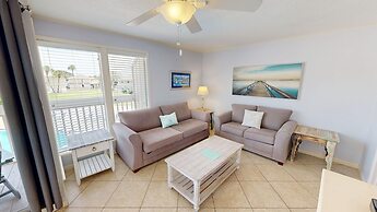 SPC 2013 is a Pet Friendly Upstairs 1 BR with Seasonal Beach Setup by 