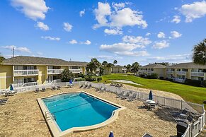 SPC 2013 is a Pet Friendly Upstairs 1 BR with Seasonal Beach Setup by 