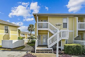 SPC 2013 is a Pet Friendly Upstairs 1 BR with Seasonal Beach Setup by 