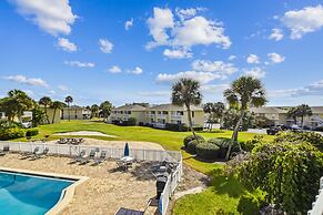 SPC 2013 is a Pet Friendly Upstairs 1 BR with Seasonal Beach Setup by 