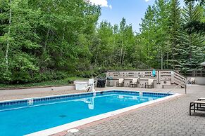 Beaver Creek 326 Kiva Condo easy access to Ski in/Ski Out by RedAwning