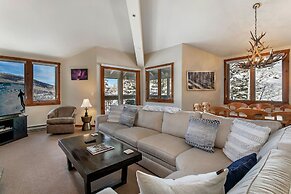 Beaver Creek 326 Kiva Condo easy access to Ski in/Ski Out by RedAwning