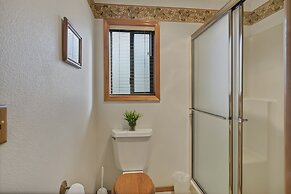 8 Crag Home with Private Indoor Hot Tub, Bike is Provided for Outdoor 