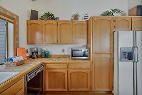 8 Crag Home with Private Indoor Hot Tub, Bike is Provided for Outdoor 