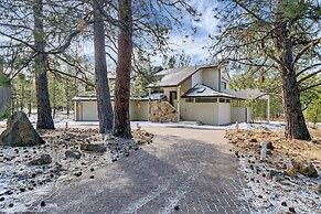 8 Crag Home with Private Indoor Hot Tub, Bike is Provided for Outdoor 