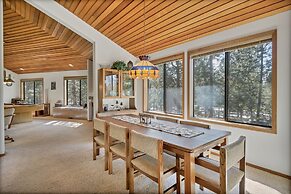 8 Crag Home with Private Indoor Hot Tub, Bike is Provided for Outdoor 