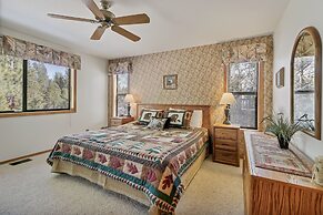 8 Crag Home with Private Indoor Hot Tub, Bike is Provided for Outdoor 