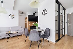 Apartment Nadwislanska Cracow by Renters