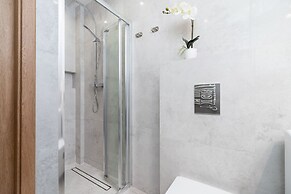 Apartment Nadwislanska Cracow by Renters