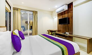 Treebo The Pavilion, Railway Station