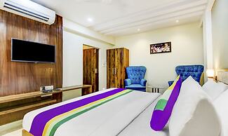 Treebo The Pavilion, Railway Station