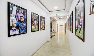 Treebo The Pavilion, Railway Station