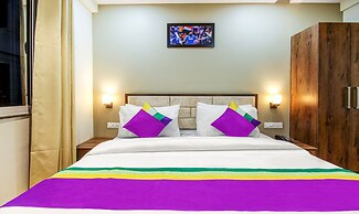 Treebo The Pavilion, Railway Station