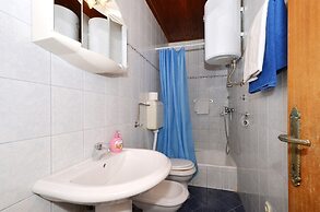 D - Large apt With big Terrace, Next to the Beach